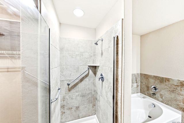 3011 Pacific Coast, Converse, TX 78109