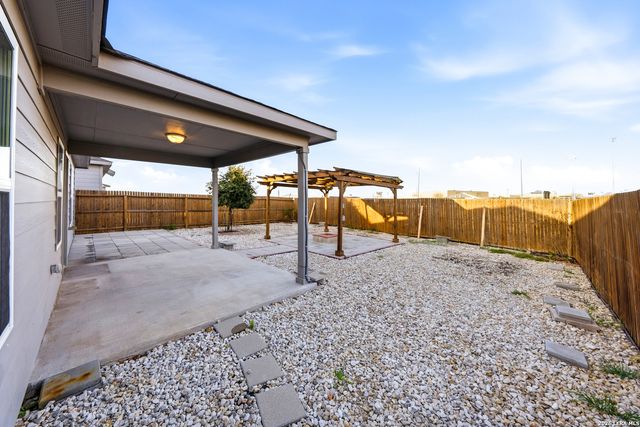 3011 Pacific Coast, Converse, TX 78109