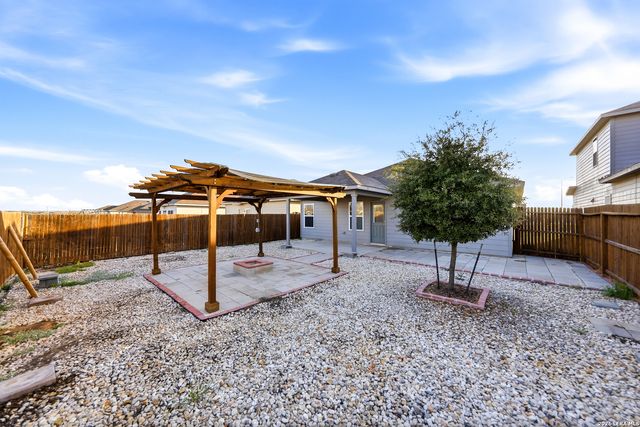 3011 Pacific Coast, Converse, TX 78109