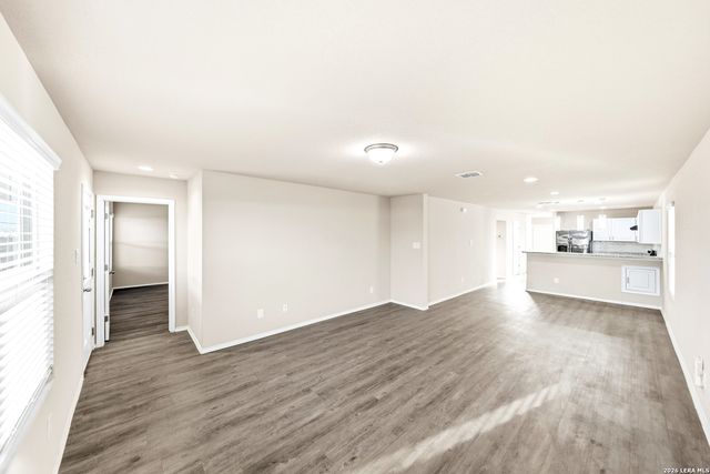 3011 Pacific Coast, Converse, TX 78109