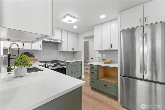 3254 NW Market Street, Seattle, WA 98107