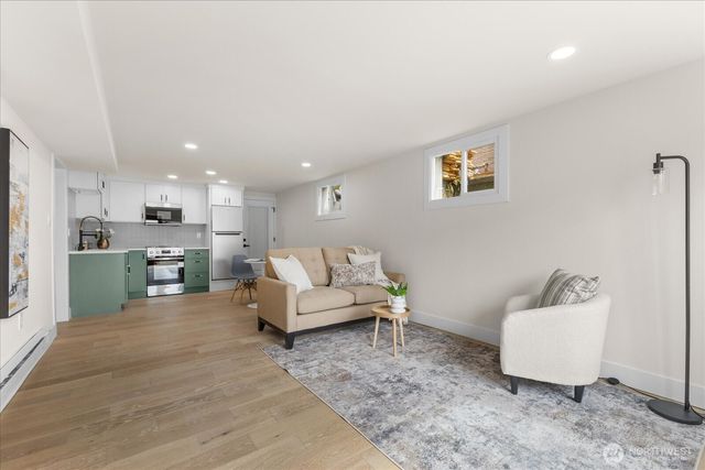 3254 NW Market Street, Seattle, WA 98107