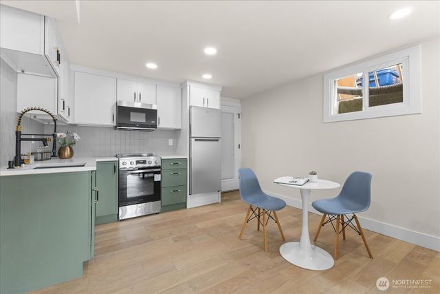 3254 NW Market Street, Seattle, WA 98107
