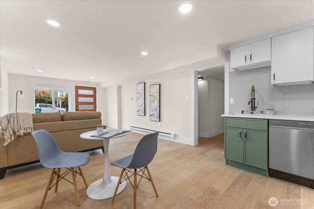 3254 NW Market Street, Seattle, WA 98107