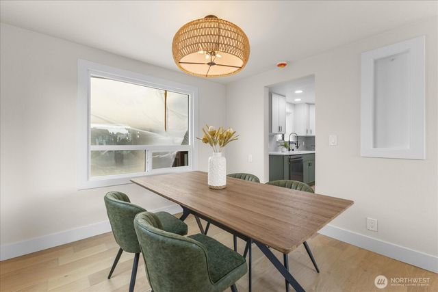 3254 NW Market Street, Seattle, WA 98107