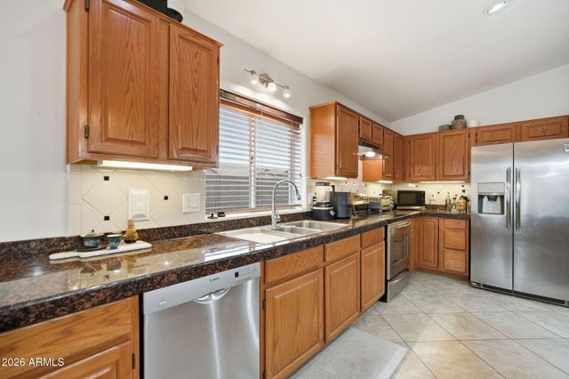 2748 E VERBENA Drive, Phoenix, AZ 85048