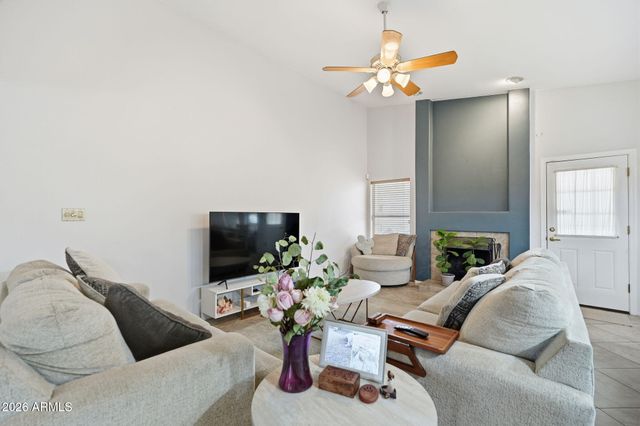 2748 E VERBENA Drive, Phoenix, AZ 85048