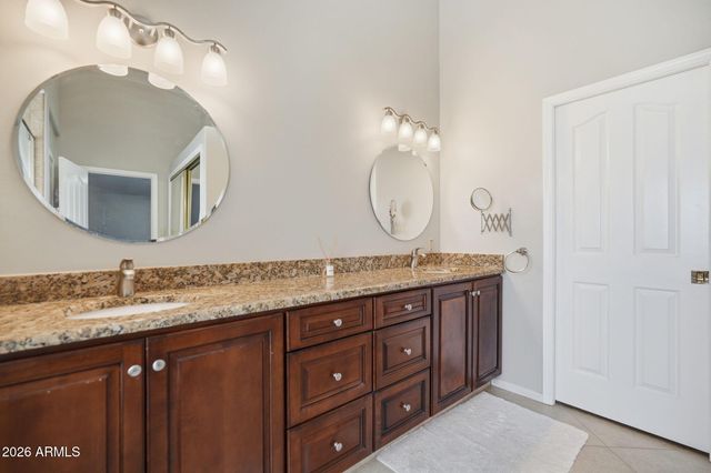 2748 E VERBENA Drive, Phoenix, AZ 85048