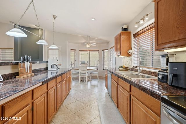 2748 E VERBENA Drive, Phoenix, AZ 85048