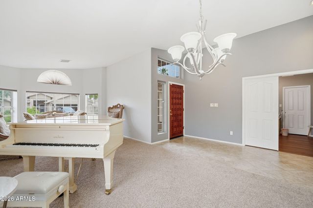 2748 E VERBENA Drive, Phoenix, AZ 85048