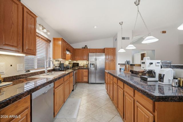 2748 E VERBENA Drive, Phoenix, AZ 85048