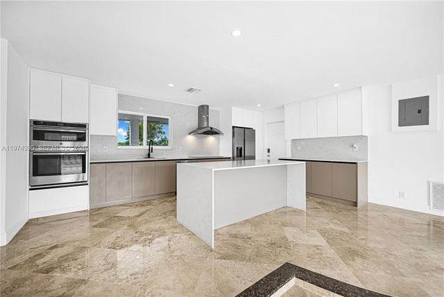 5510 NE 18th Avenue, Fort Lauderdale, FL 33334