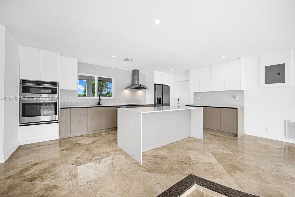 5510 NE 18th Avenue, Fort Lauderdale, FL 33334
