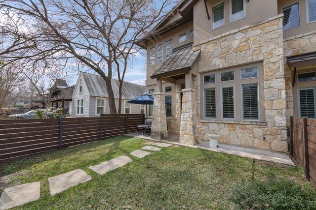 2002 Kinney Ave A, Austin, TX 78704