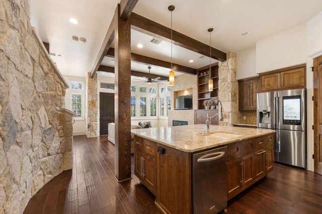 2002 Kinney Ave A, Austin, TX 78704