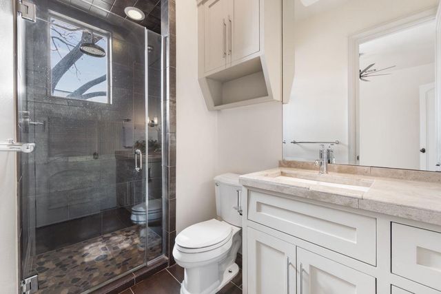 2002 Kinney Ave A, Austin, TX 78704