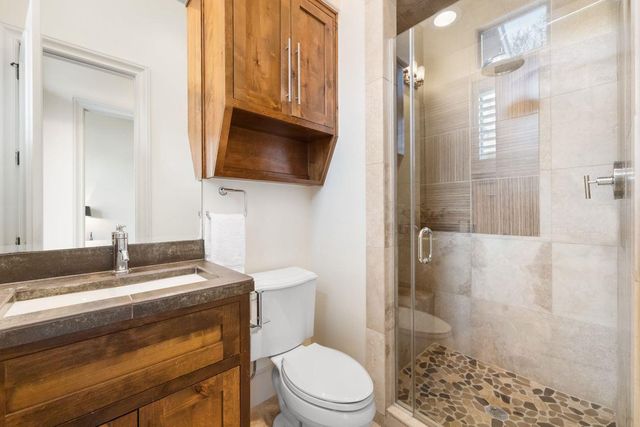 2002 Kinney Ave A, Austin, TX 78704