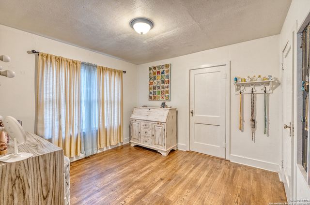 1703 22nd, Hondo, TX 78861