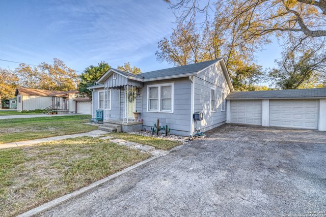 1703 22nd, Hondo, TX 78861