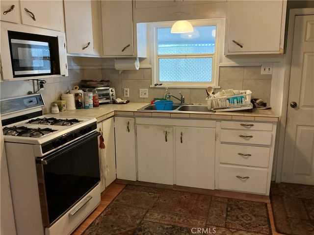 1515 W Arrow Highway, Upland, CA 91786