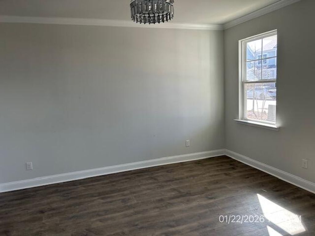 Image 4 of property listing at 114 Brant Drive, Summerville, SC 29483