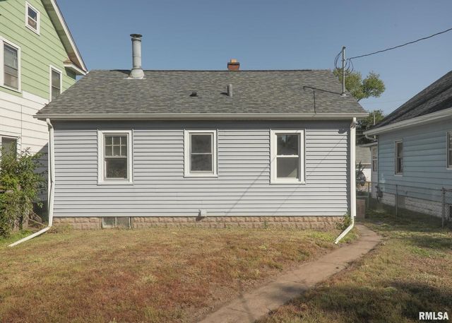 934 20TH Avenue, Rock Island, IL 61201