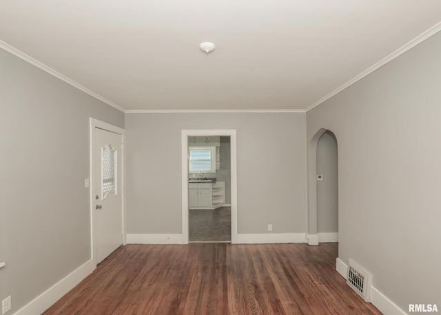 934 20TH Avenue, Rock Island, IL 61201