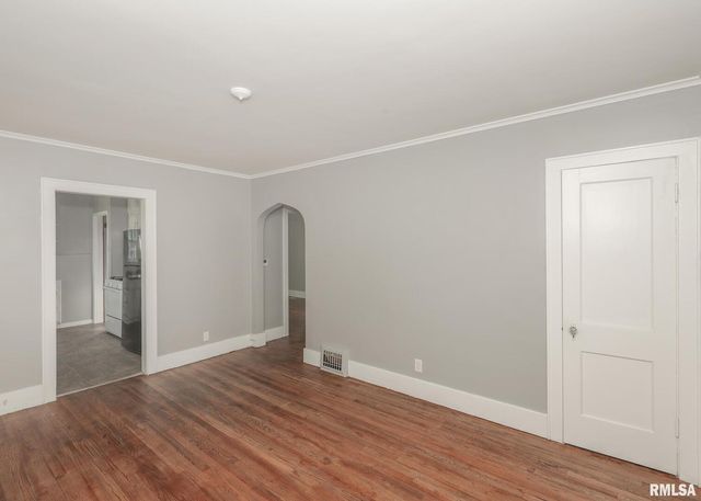 934 20TH Avenue, Rock Island, IL 61201