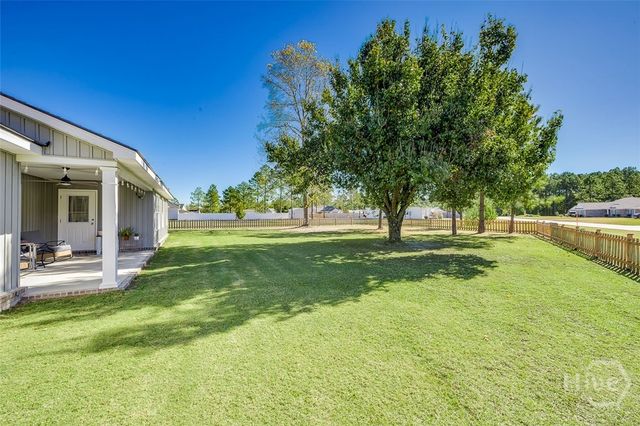 132 River Bluff Way, Ellabell, GA 31308