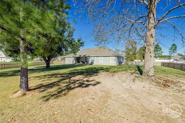 132 River Bluff Way, Ellabell, GA 31308