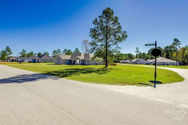 132 River Bluff Way, Ellabell, GA 31308