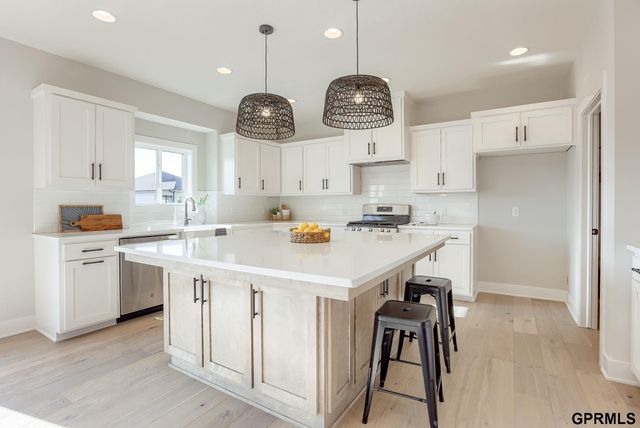 12361 Fenwick Street, Papillion, NE 68046