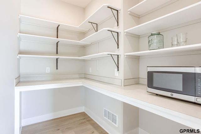 12361 Fenwick Street, Papillion, NE 68046