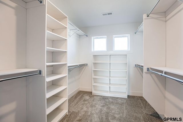 12361 Fenwick Street, Papillion, NE 68046