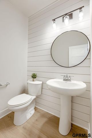 12361 Fenwick Street, Papillion, NE 68046