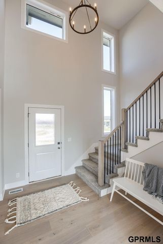 12361 Fenwick Street, Papillion, NE 68046