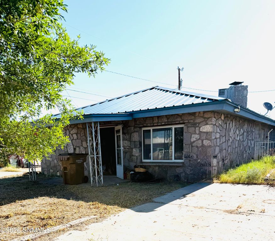 515 S Espanola Street, Las Cruces, NM 88001