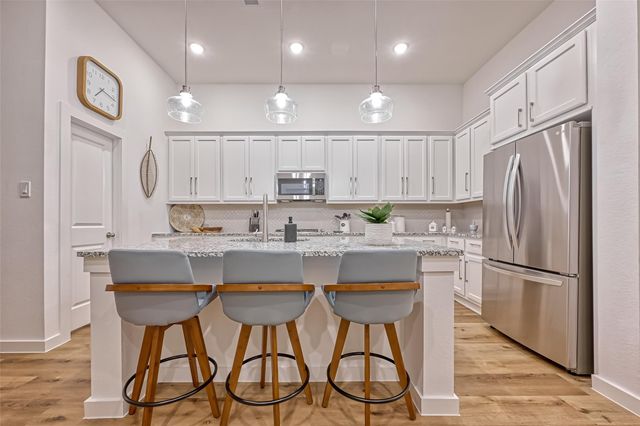 7933 Wild Thicket Drive, Magnolia, TX 77354