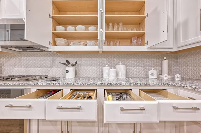 7933 Wild Thicket Drive, Magnolia, TX 77354