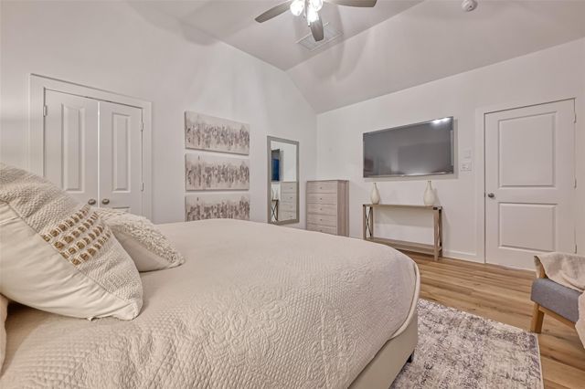 7933 Wild Thicket Drive, Magnolia, TX 77354