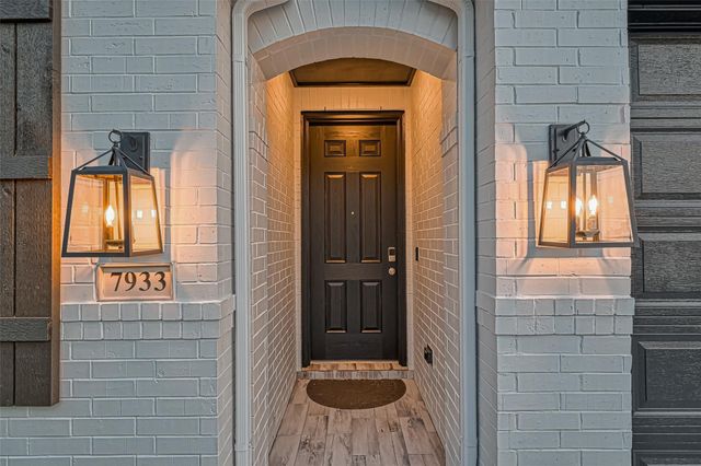 7933 Wild Thicket Drive, Magnolia, TX 77354