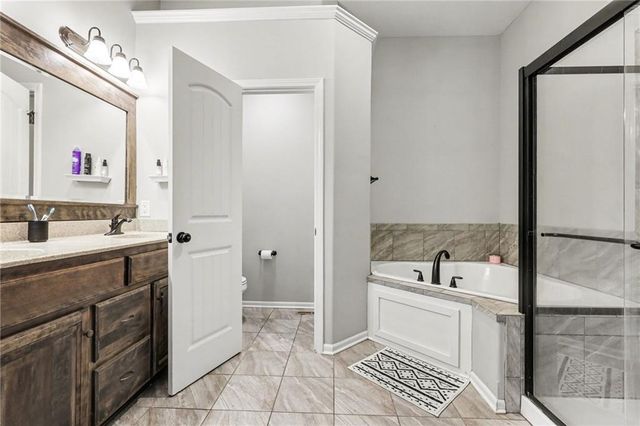 1207 E 15th Street, Kearney, MO 64060