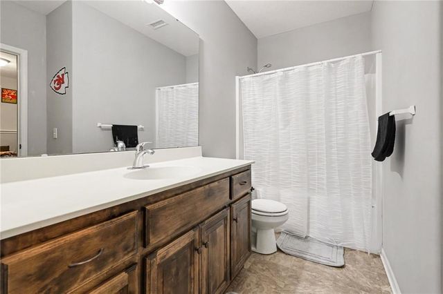 1207 E 15th Street, Kearney, MO 64060