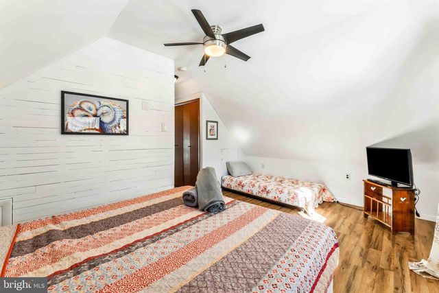 102 KING ARTHUR RD, Pocono Lake, PA 18347