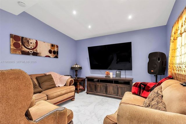 12201 SW 194th Ter, Miami, FL 33177