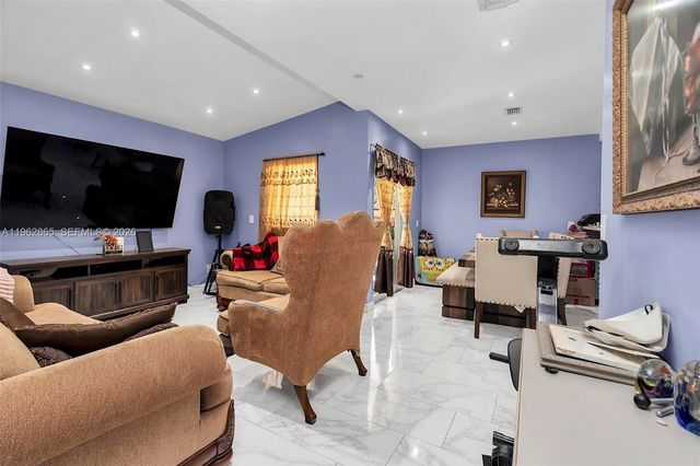 12201 SW 194th Ter, Miami, FL 33177