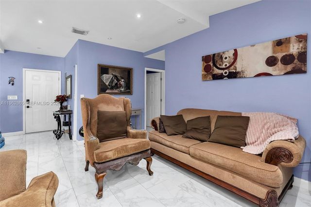 12201 SW 194th Ter, Miami, FL 33177