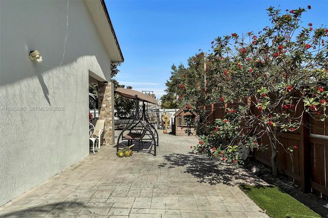 12201 SW 194th Ter, Miami, FL 33177