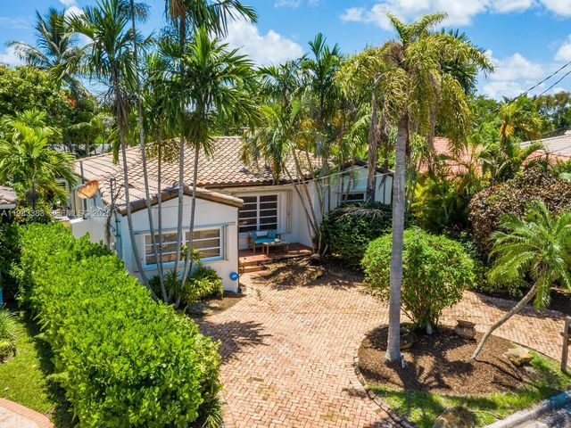 8927 Hawthorne Ave, Surfside, FL 33154