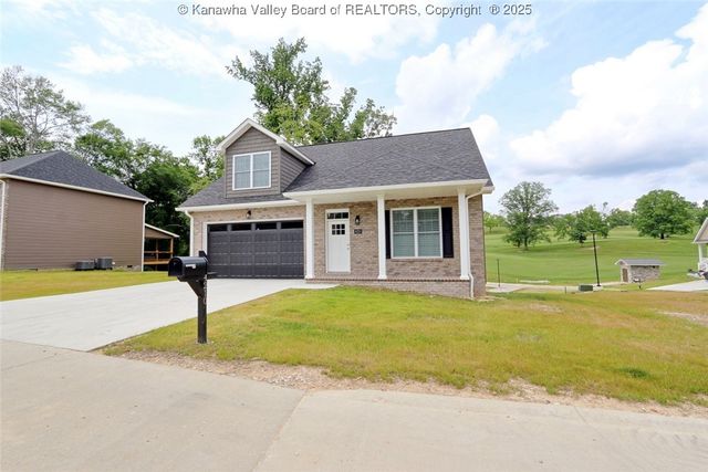 4210 Fairway CX, South Charleston, WV 25309